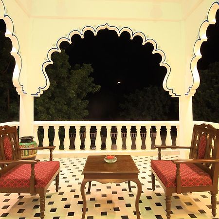 Bonjour Paradise Resort Udaipur Exterior foto