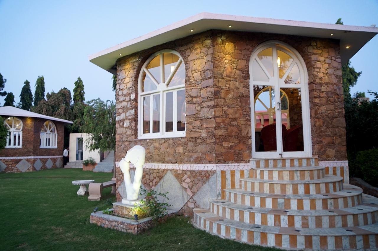 Bonjour Paradise Resort Udaipur Exterior foto
