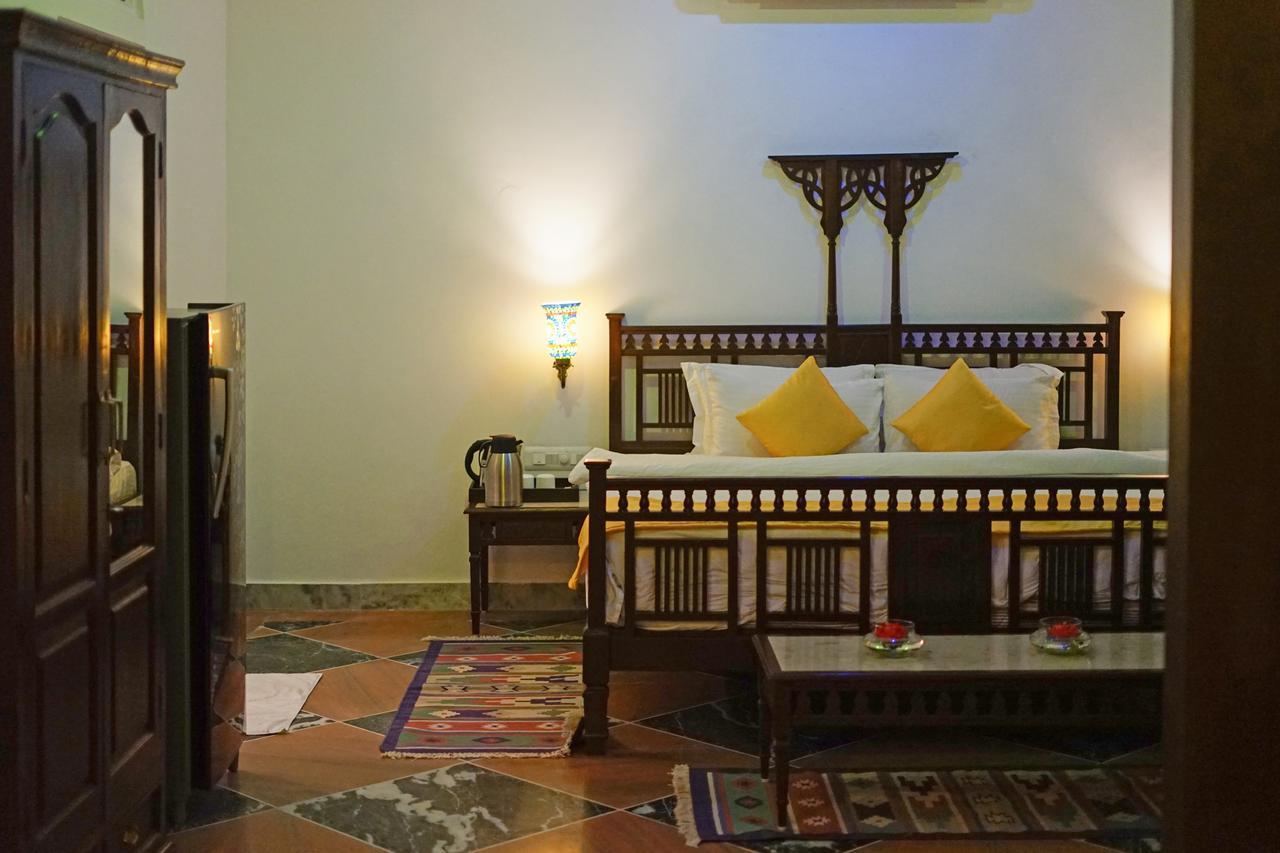 Bonjour Paradise Resort Udaipur Exterior foto